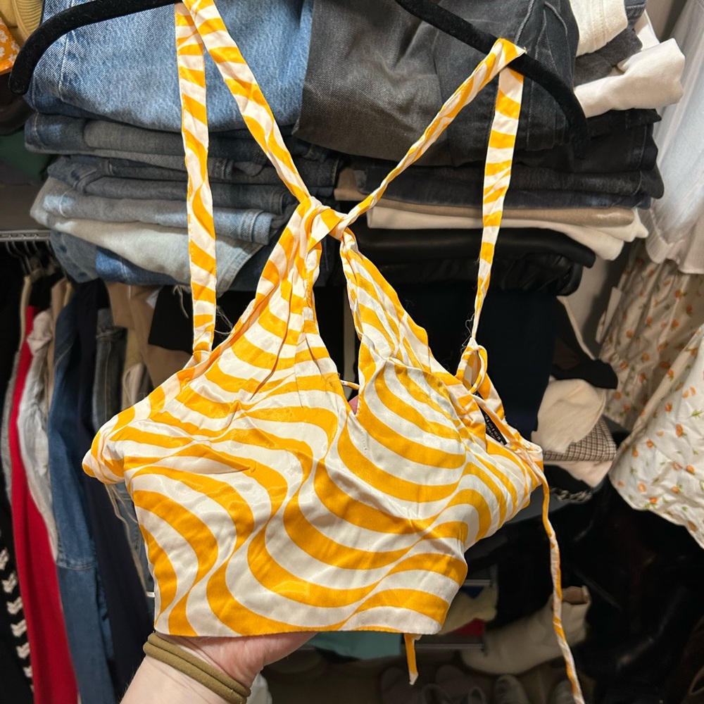 Zara Yellow and White Patterned Top